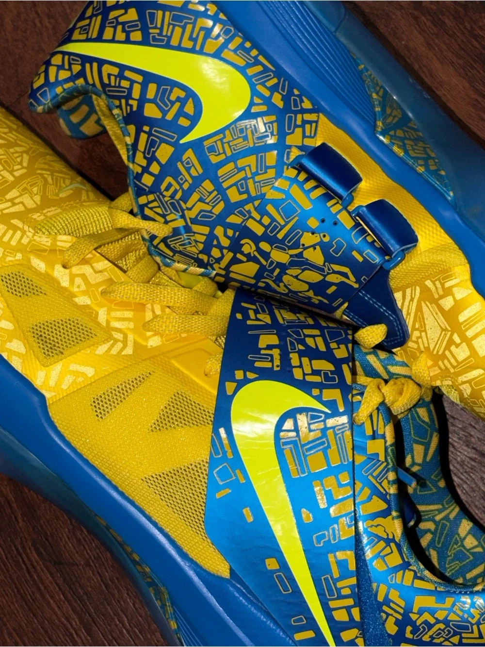 Nike size 18 Basketball Shoes KD